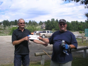 President Garry Gray accepting a membership payment from Gord Forbes (2)